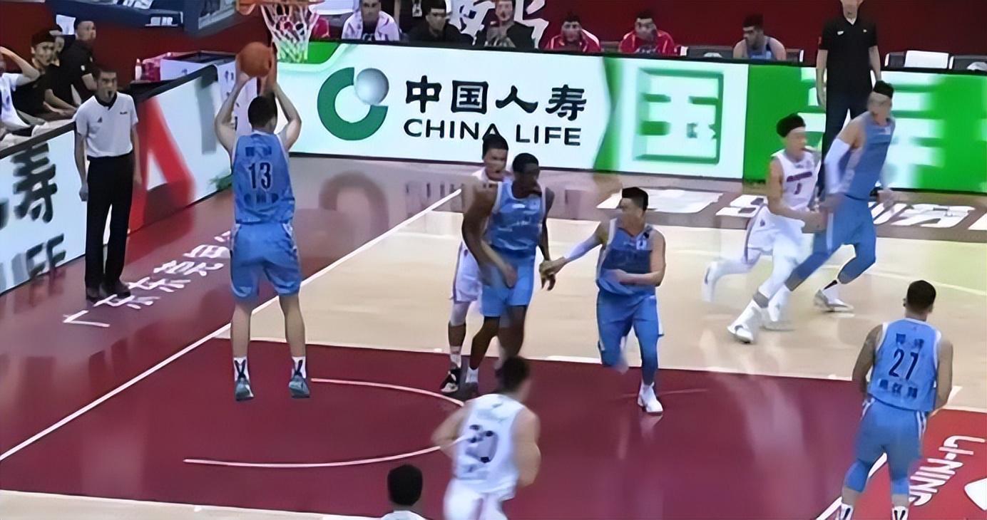 星空体育app下载-必须严惩！杜锋弟子再伤人，对广东同门出阴招，林书豪队友也遭殃