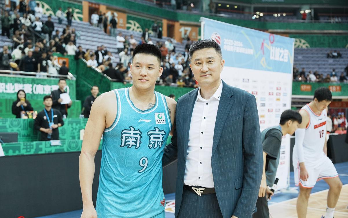 星空体育app下载-必须严惩！杜锋弟子再伤人，对广东同门出阴招，林书豪队友也遭殃