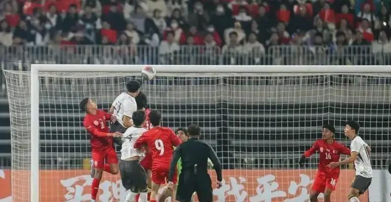 星空体育app下载-21年等来一场2比0，U17打脸国足的荒诞轮回，转播费会收益大降吗
